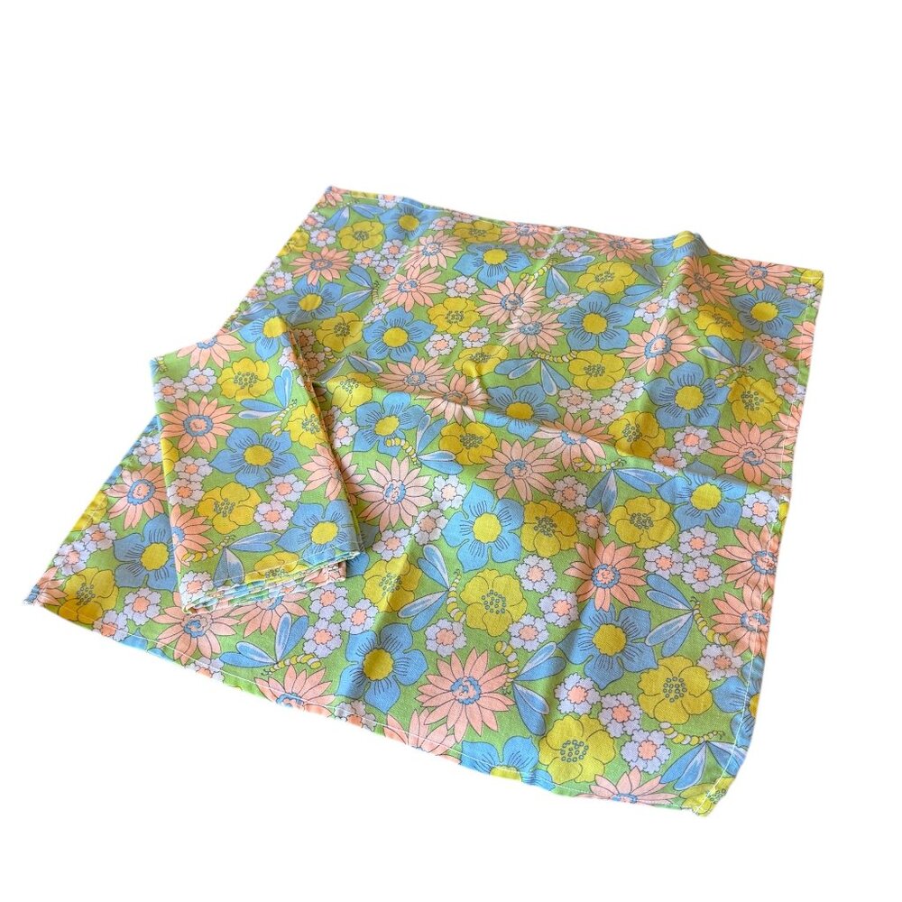 4 Retro Cloth Napkins, Great Condition, no Stains 16 X 16. - Picture 6 of 10